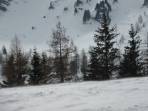 Schneefegen auch im vermeintlich windschwachen Bereich nahe der Triebener Hütte.