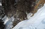 Bärenlochsteig etwas unangenehm: Seil am Beginn tief eingeschneit, ließ sich jedoch im weichen Schnee herausziehen. Nach 2 Schritten Einsinken bis zur Hüfte, weiter unten dann wieder problemlos