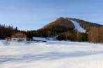 obere Edtbauernalm, das geschlossene Skigebiet ist aufgrund des Andrangs der letzten Tage bestens verspurt